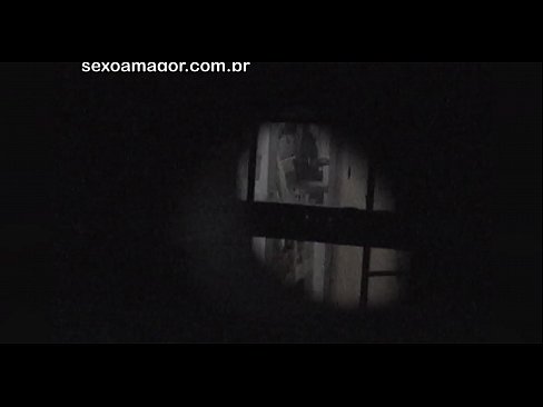 ❤️ Blondie blir i hemmelighet filmet av en nabolagsvoyeur gjemt bak hule murstein ️❌ Porno ved no.rexporn-com.ru ﹏